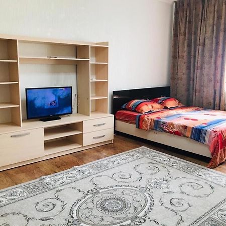 Ferienwohnung Жк Жана Алем Atyraū Exterior foto