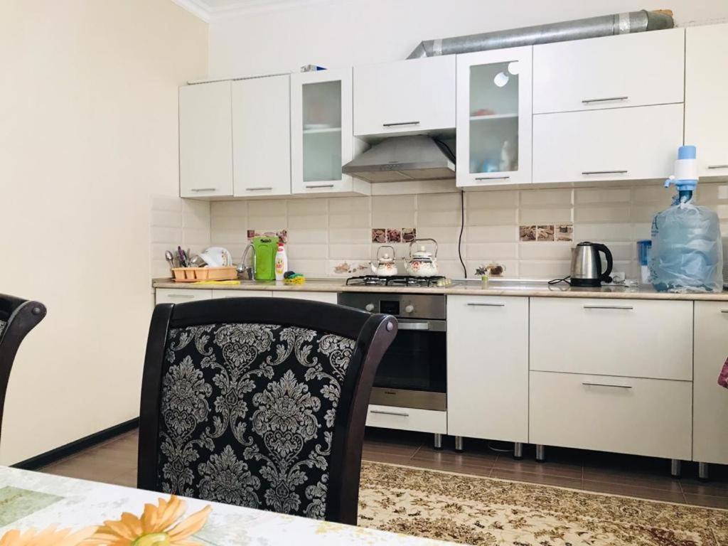 Ferienwohnung Жк Жана Алем Atyraū Exterior foto